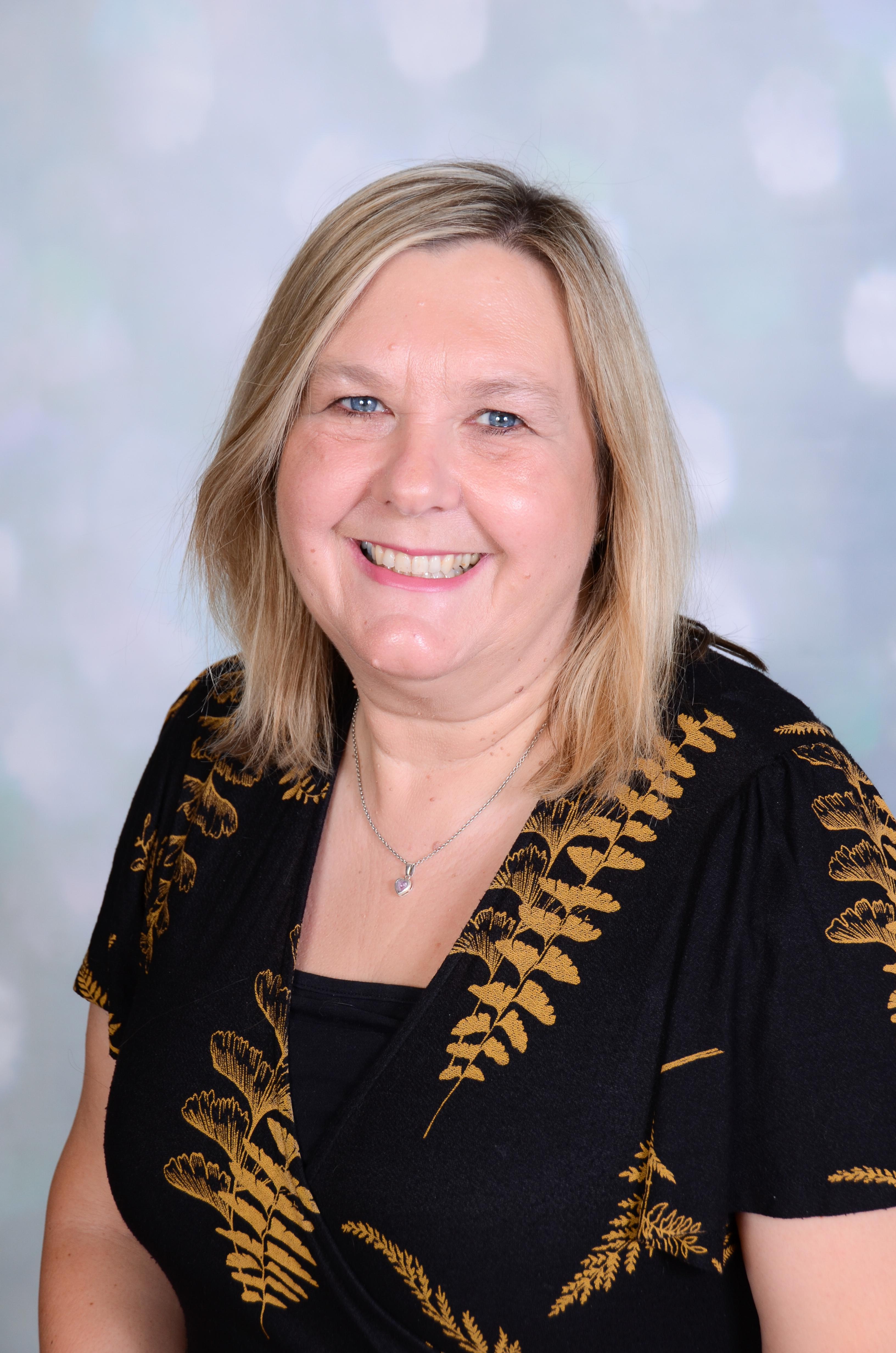 Mrs J Summers